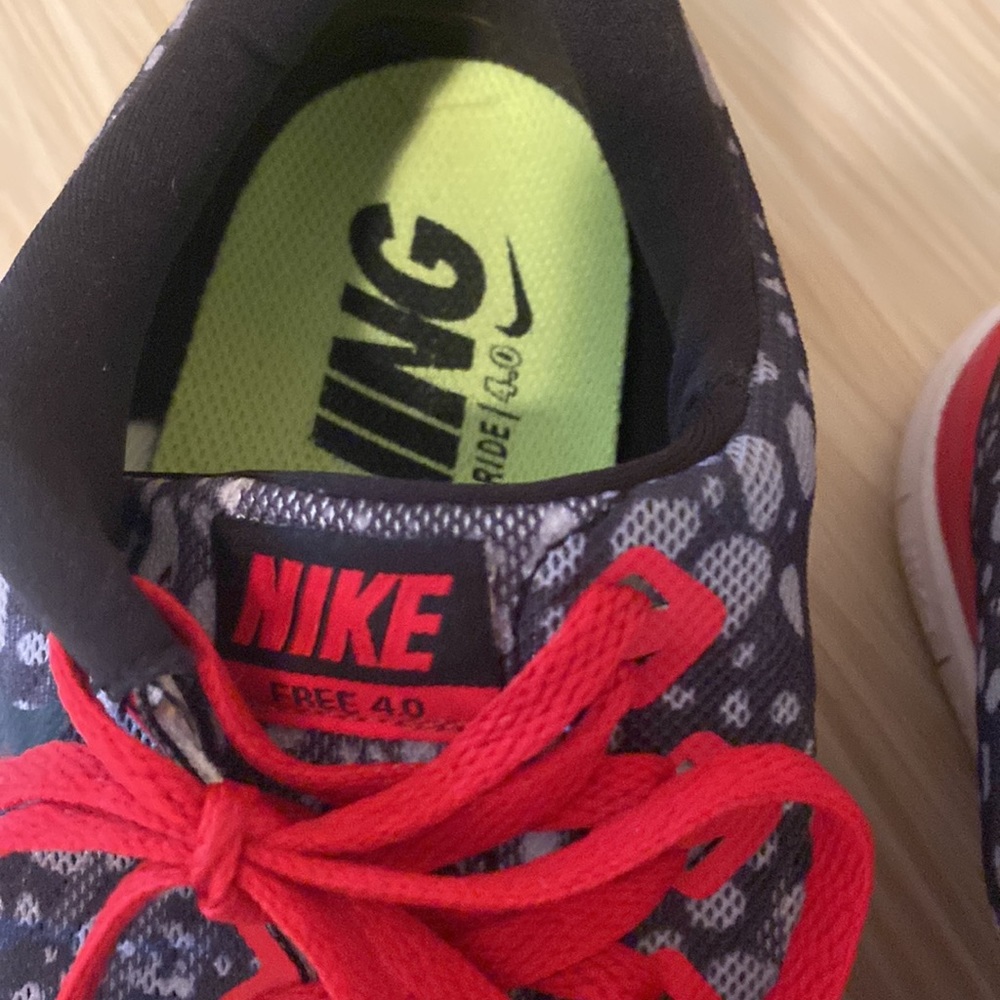Nike Sneakers - Picture 3 of 7